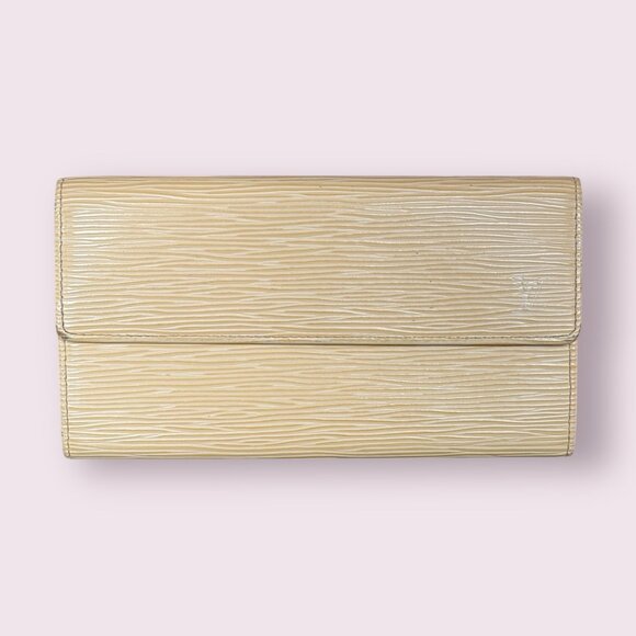 Authentic Louis Vuitton Epi Leather Long Wallet | Vanilla - Picture 2 of 10
